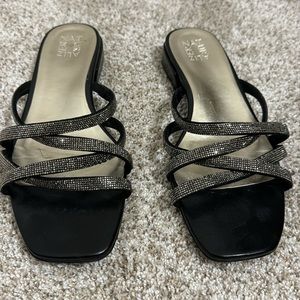 Naturalizer black sandals